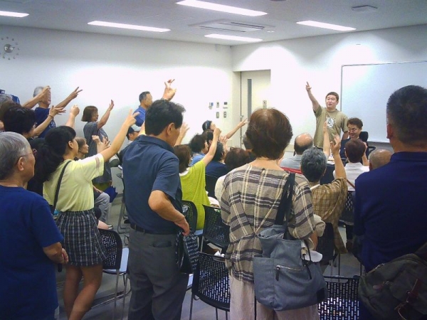 【報告】浦上秀樹氏「こころMoji展アートパフォーマンス」