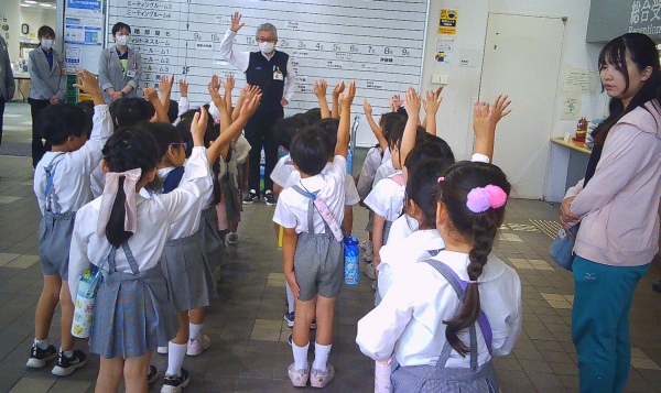 【報告】市立 『ワカマツ幼稚園 図書館見学会』