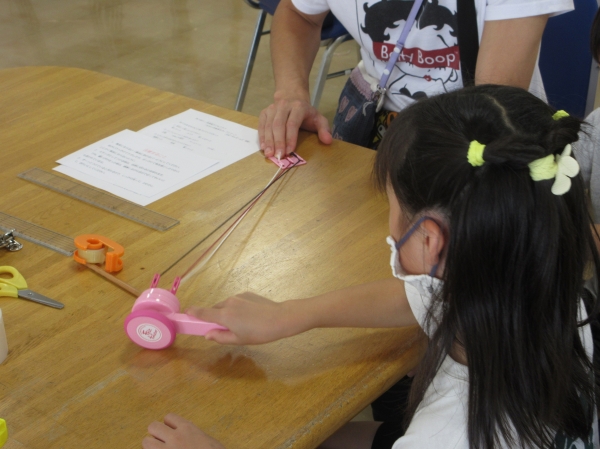 5月18日(日) あつまれ!放課後子どもクラブ「ミサンガを作ろう」を開催しました。