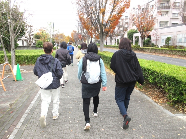 11月18日(火)「ウォーキング教室」を開催しました。